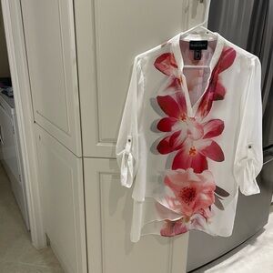 Frank Lyman Design White and Pink Floral Blouse